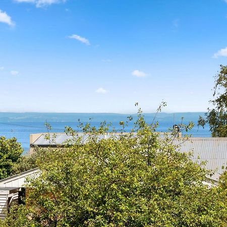 Waitahanui Lake House - Lake Taupo Holiday Home מראה חיצוני תמונה