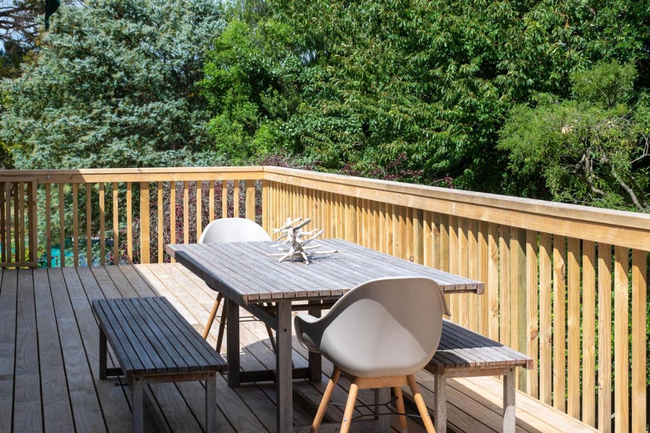 Waitahanui Lake House - Lake Taupo Holiday Home מראה חיצוני תמונה