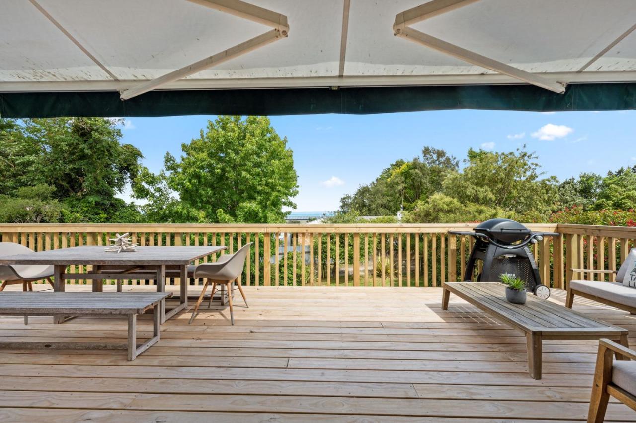 Waitahanui Lake House - Lake Taupo Holiday Home מראה חיצוני תמונה